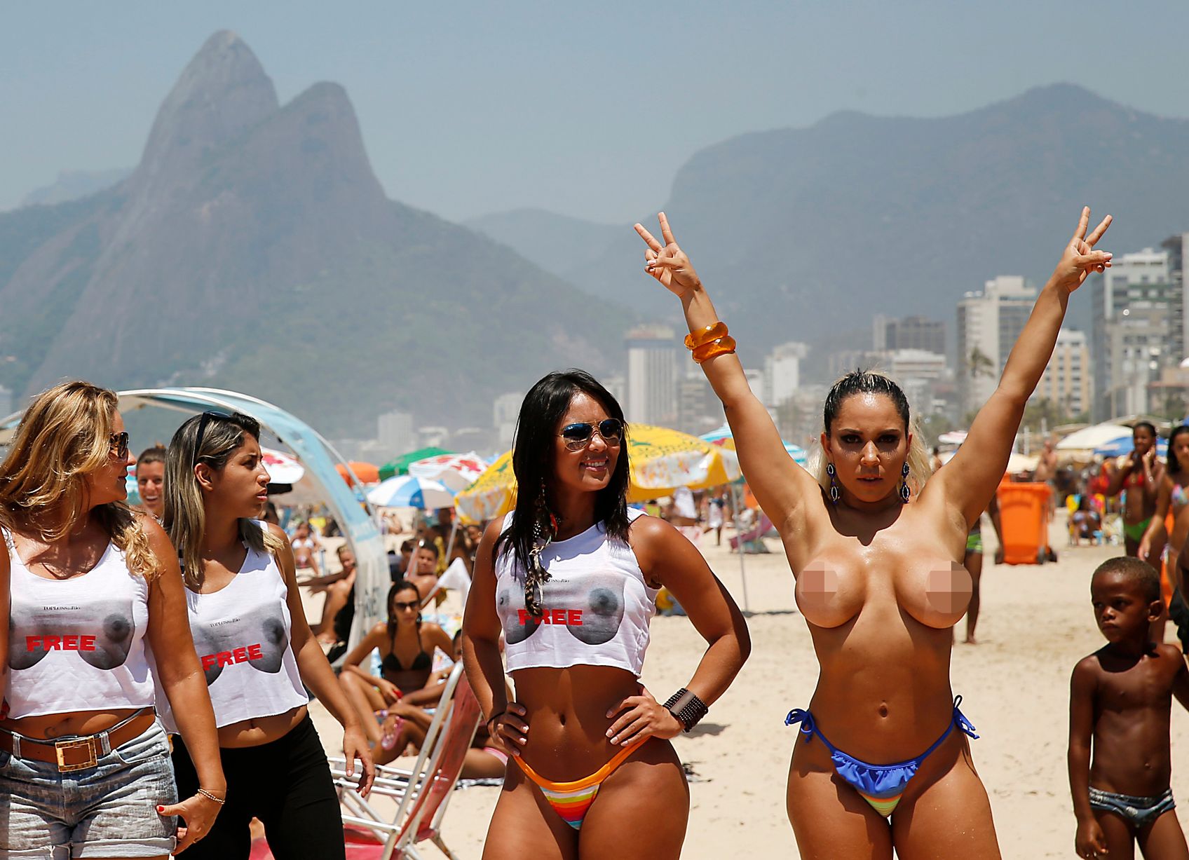 Фото Женщин Бразилии Голые Нудистки